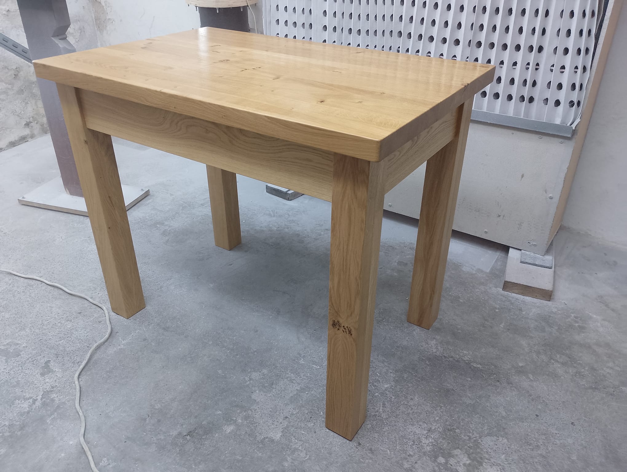 Stół z szufladą 2