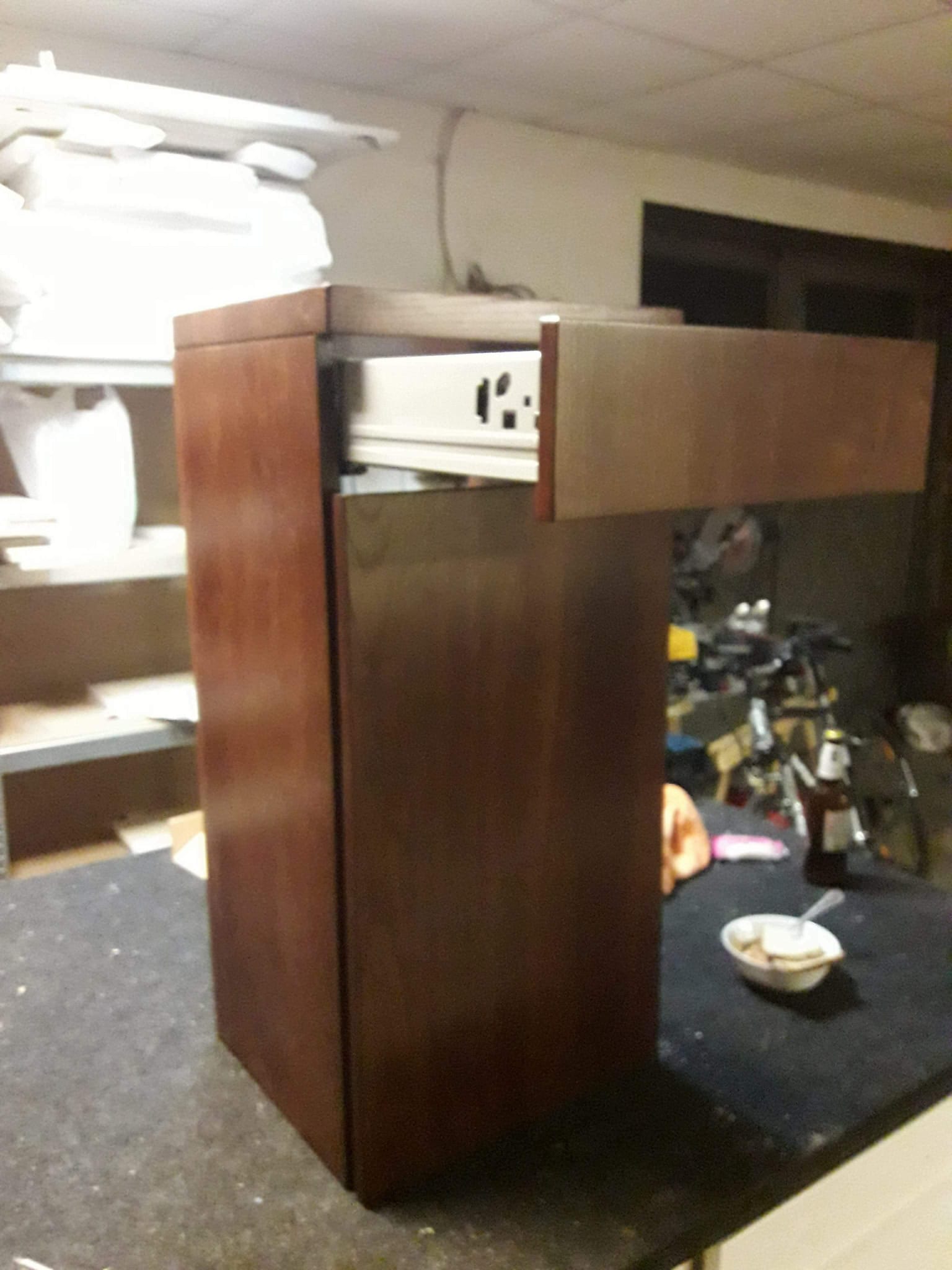 Szafka jesionowa stylowa